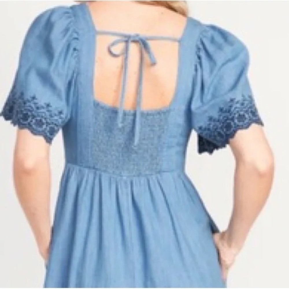 Old Navy Light Blue Lace-Trim Midi Dress - Picture 3 of 9